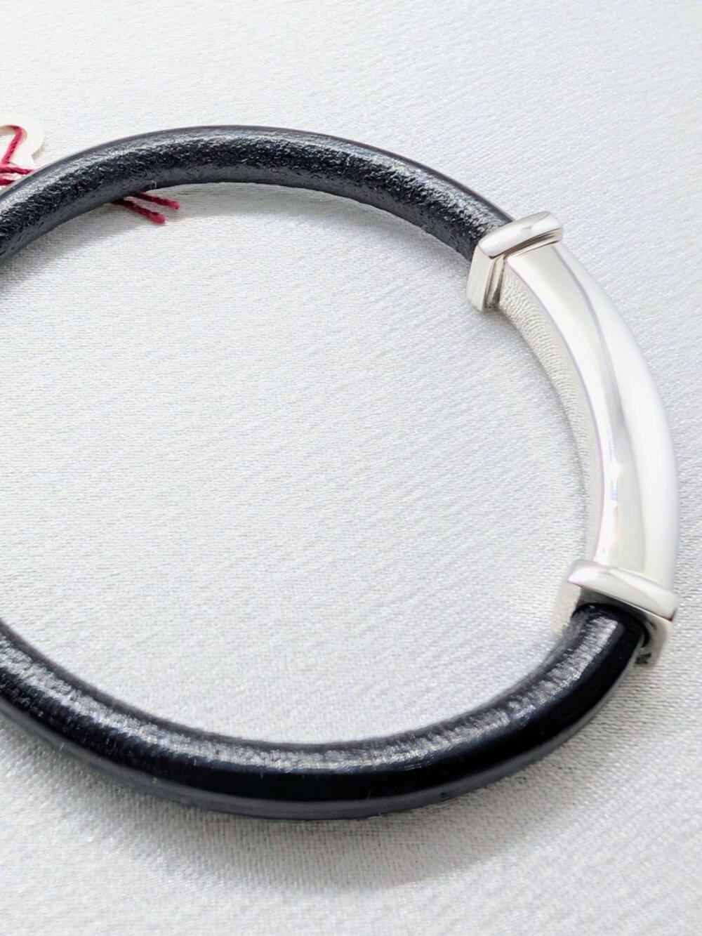 NEW 6 1/2 inch sterling and black leather fashion bracelet - Picture 4 of 11